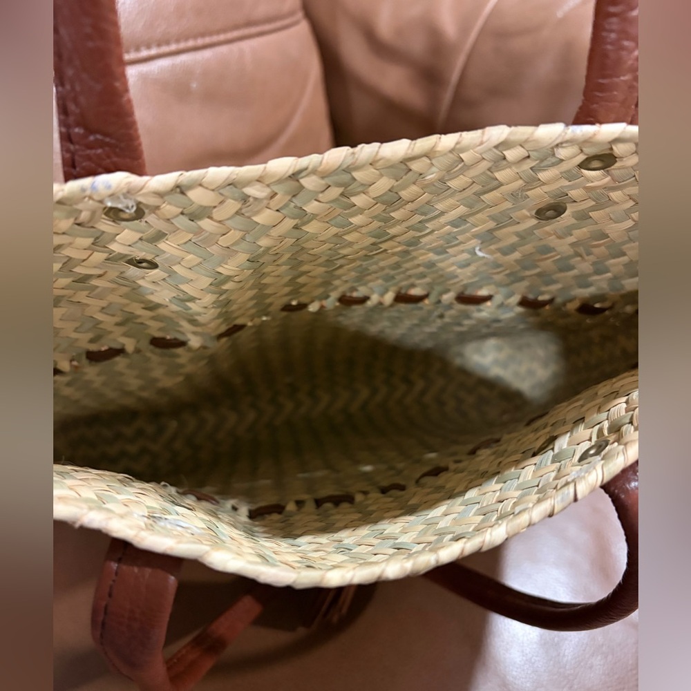 Handwoven Straw Tote Bag - Picture 3 of 4